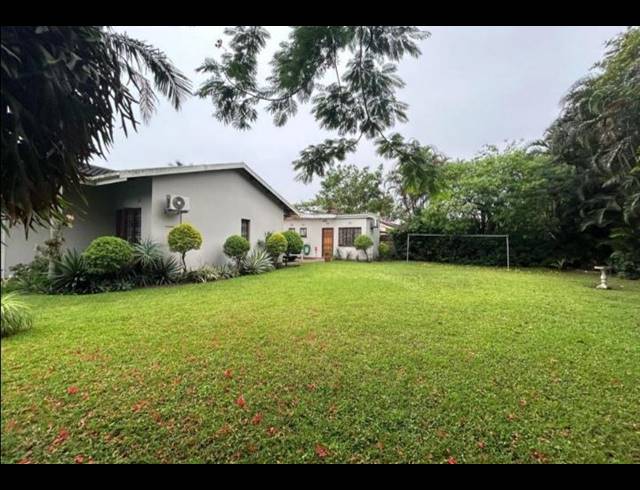 5 BEDROOM HOUSE FOR SALE IN MEER EN SEE